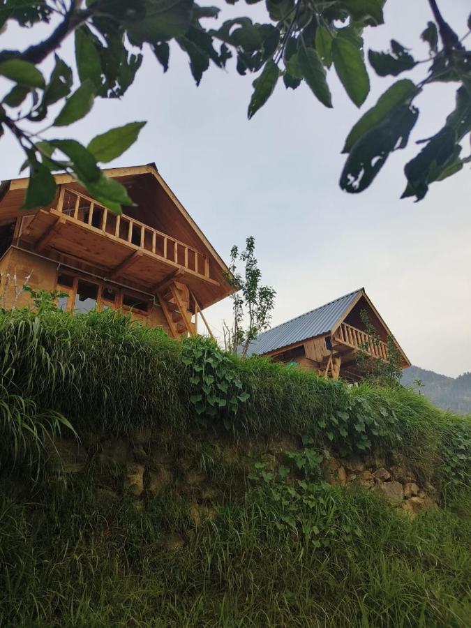 Deep In Woods Villa Jibhi ภายนอก รูปภาพ